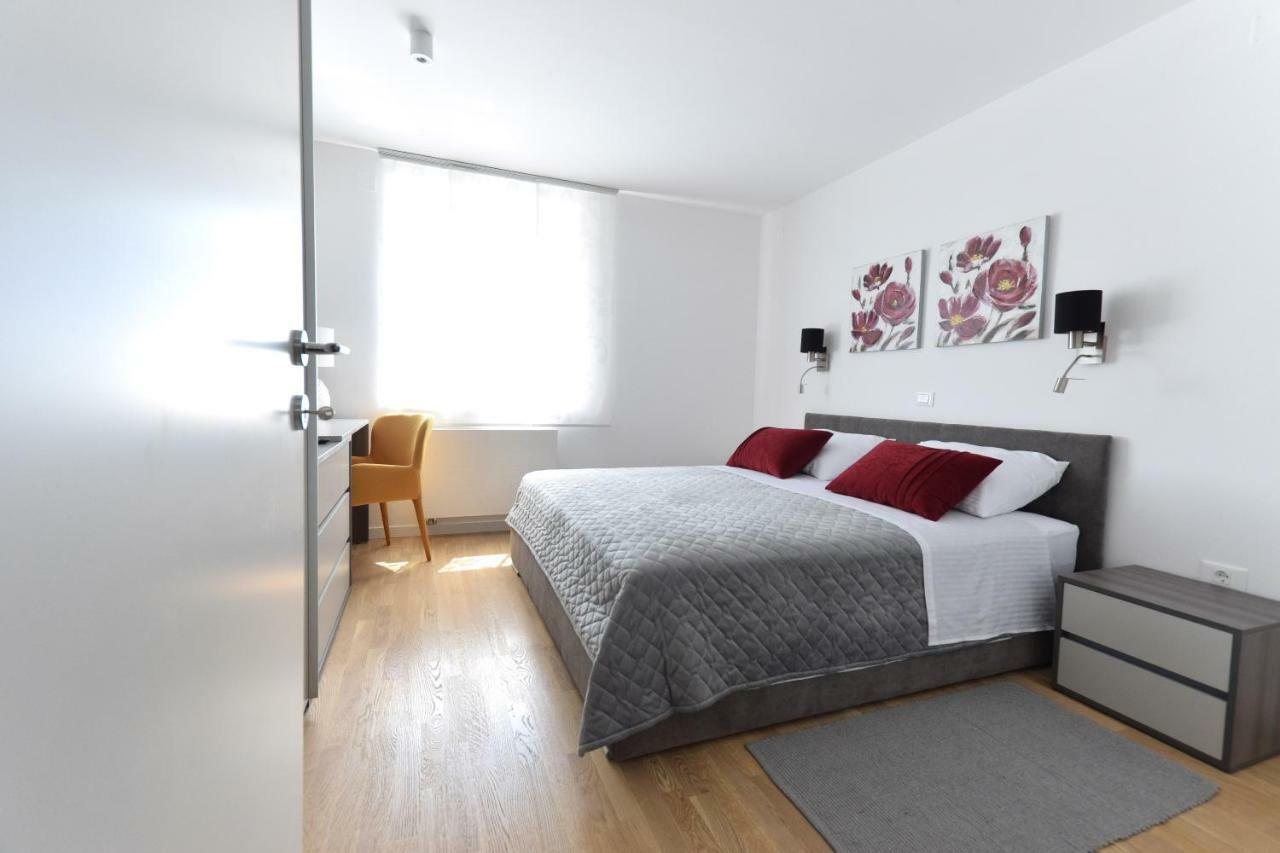 Apartment Vostan Pula Bagian luar foto